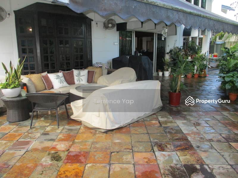 REAR PATIO NEAR POOL