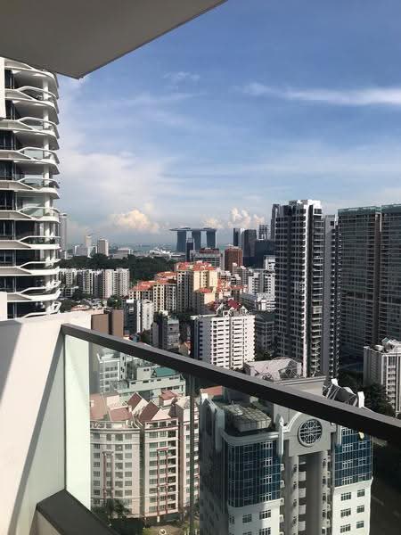 8 Saint Thomas, 8 Saint Thomas Walk, Orchard / River Valley, 2 Bedrooms, 807 sqft, Condominium For Rent, by Lynn Tan 陈 俏 霖, 21661389 - BEAUTIFUL VIEW FROM BALCONY - MBS / SINGAPORE FLYER - PropertyGuru.com.sg