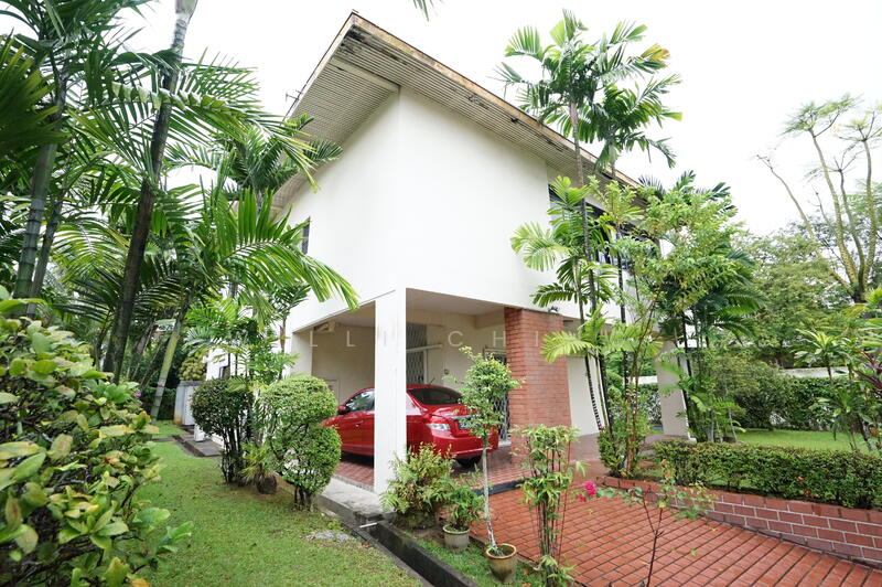 **Rare beautiful bungalow plot for redevelopment Sunset Way**, Sunset