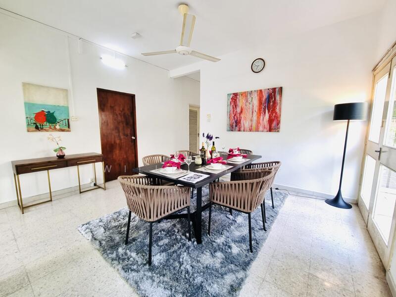 **Rare beautiful bungalow plot for redevelopment @ Sunset Way** Bungalow House For Sale at S$ 14,133,000 | PropertyGuru Singapore