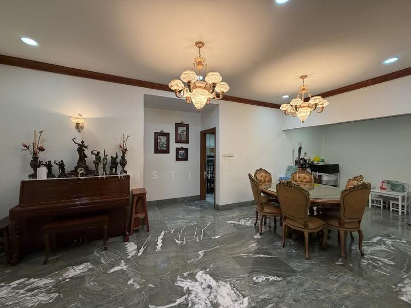 Semi-Detached At Goodman Road, Goodman Road, East Coast / Marine Parade, 6 Bedrooms, 3,000 sqft, Semi-Detached House For Sale, by Christine Chin, 21665512 - Dining Room - PropertyGuru.com.sg