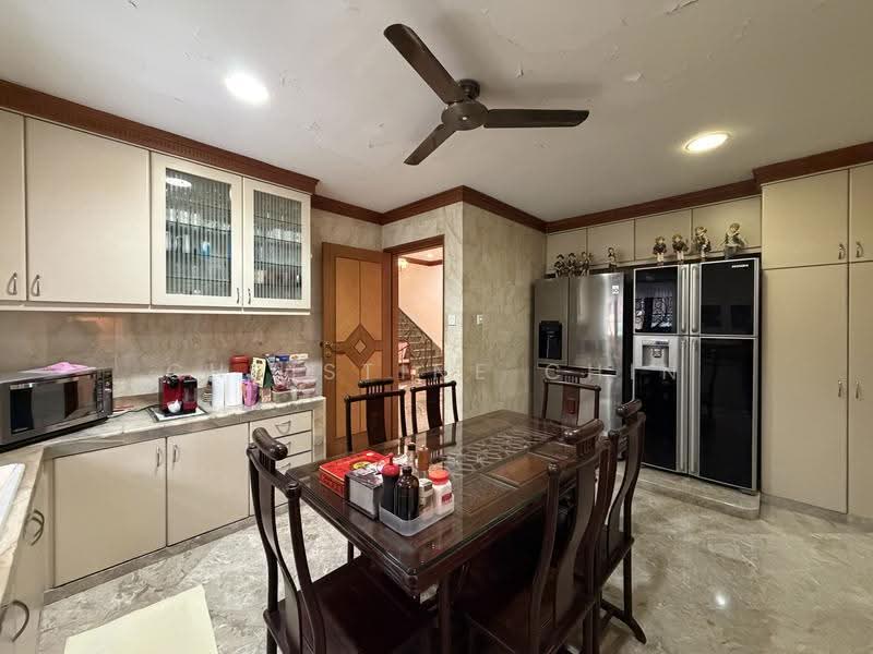 Semi-Detached At Goodman Road, Goodman Road, East Coast / Marine Parade, 6 Bedrooms, 3,000 sqft, Semi-Detached House For Sale, by Christine Chin, 21665512 - Kitchen - PropertyGuru.com.sg