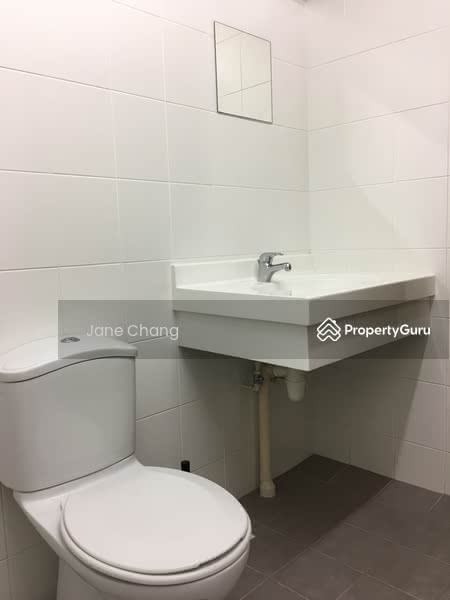 master toilet