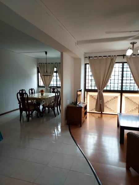 For Rent - 722 Tampines Street 72