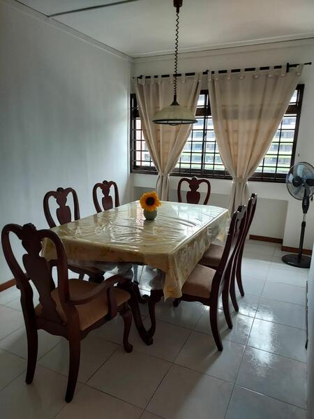 For Rent - 722 Tampines Street 72