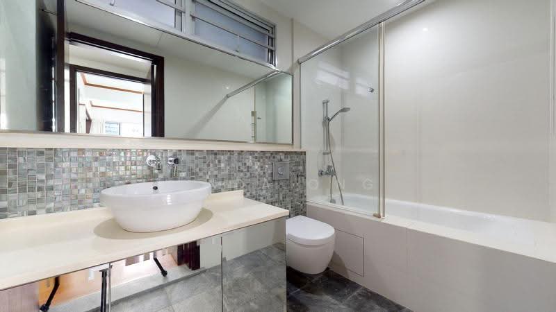 The Mercury, 38 Shanghai Road, 2 Bedrooms, 1,044 sqft, Condominium For Rent, by Linda Ong, 21672672 - Master Bathroom - PropertyGuru.com.sg