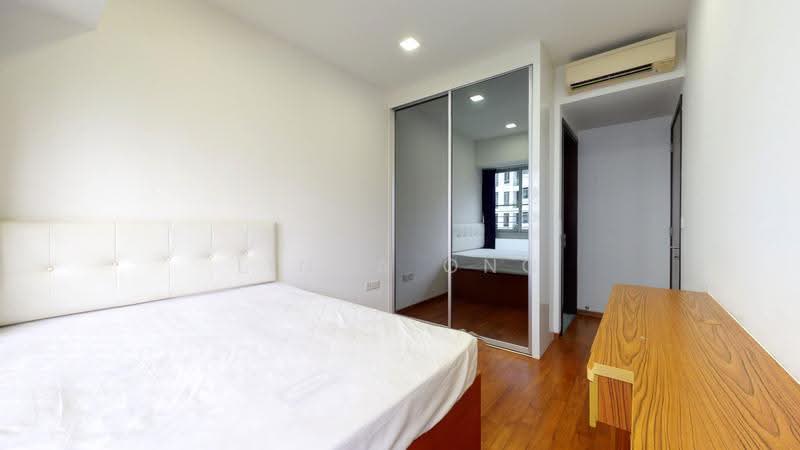 The Mercury, 38 Shanghai Road, 2 Bedrooms, 1,044 sqft, Condominium For Rent, by Linda Ong, 21672672 - Master Bedroom - PropertyGuru.com.sg