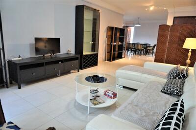 For Rent - Roxy Square