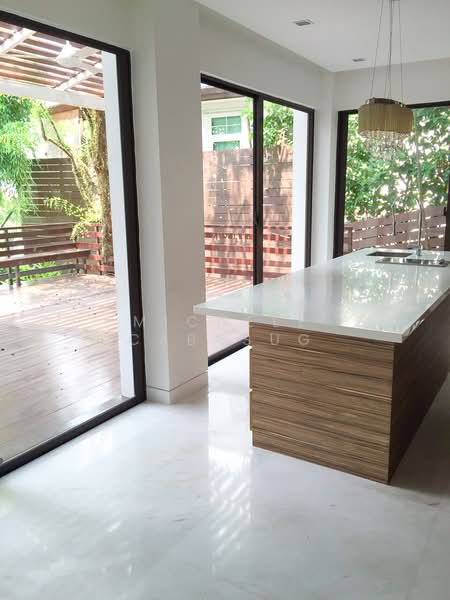 Cluny Park, Cluny Park, 6 Bedrooms, 12,000 sqft, Good Class Bungalow For Rent, by Michele Cabasug, 21682869 - PropertyGuru.com.sg