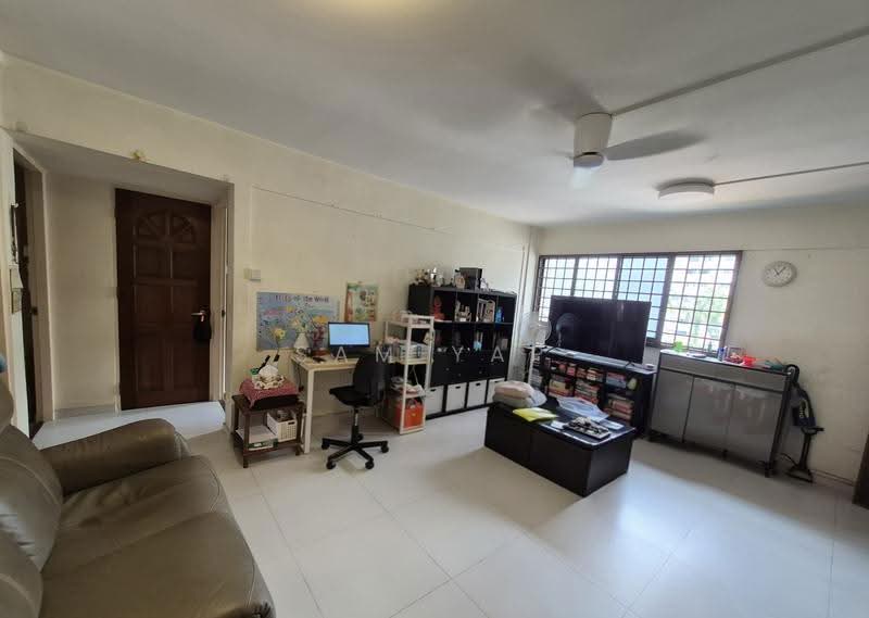 348 Clementi Avenue 5, 348 Clementi Avenue 5, Buona Vista / West Coast / Clementi New Town, 3 Bedrooms, 990 sqft, HDB Flat For Sale, by Sam Yap, 21690178 - Living Room - PropertyGuru.com.sg