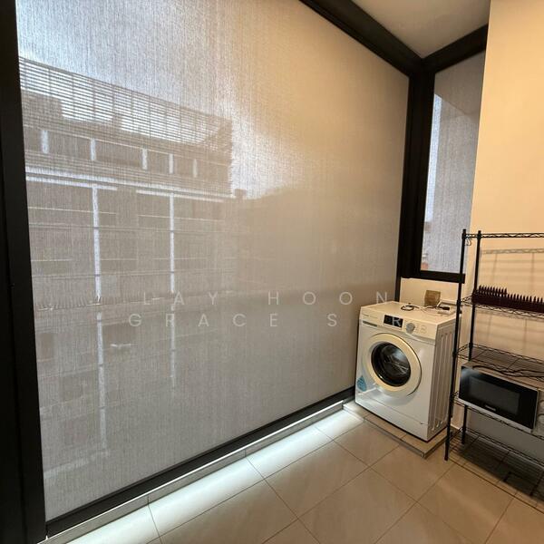 Balcony with ziptrack