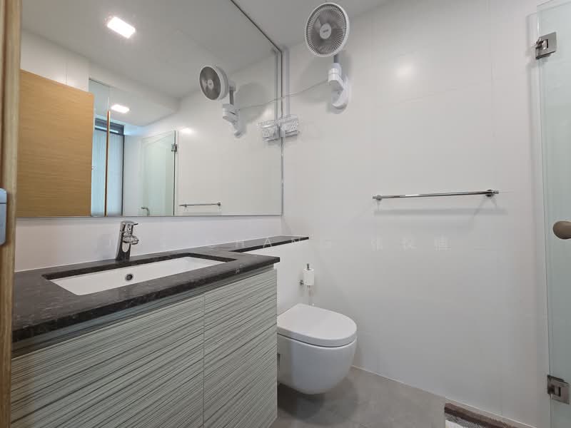 Double Bay Residences, 21C Simei Street 4, 4 Bedrooms, 1,560 sqft, Condominium For Rent, by Jos Chang 张仪楠, 21694801 - Junior Master Bathroom - PropertyGuru.com.sg