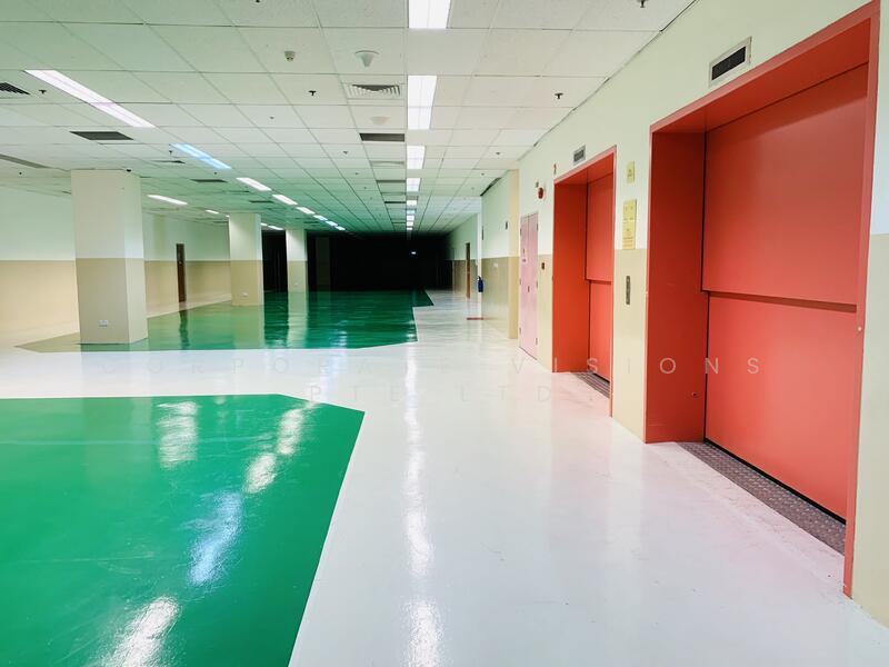 ENTIRE FLOOR: FULLY AIRCON BP OFFICE. Self contained with Foodcourt, Gym, Auditorium, Training Ctr, Size:approx. 5000~39k sf Contact: 65-96881177, 8,000 sqft, Business / Science Park For Rent, by KOH HOONG TSE (ADRIAN), 21697102 - Other Options: Large Floor Plate 52,000 sqft. Direct Cargo Lift. Epoxy floor and cargo lifts ready - CommercialGuru.com.sg