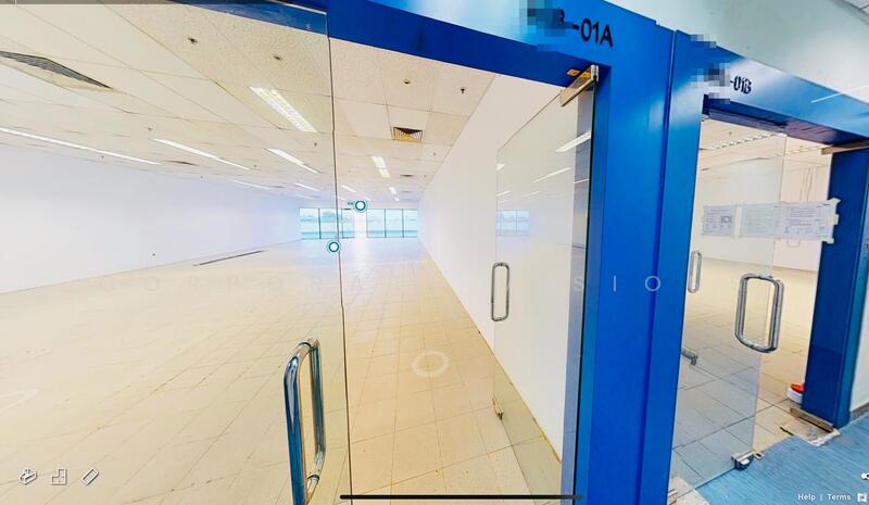 ENTIRE FLOOR: FULLY AIRCON BP OFFICE. Self contained with Foodcourt, Gym, Auditorium, Training Ctr
