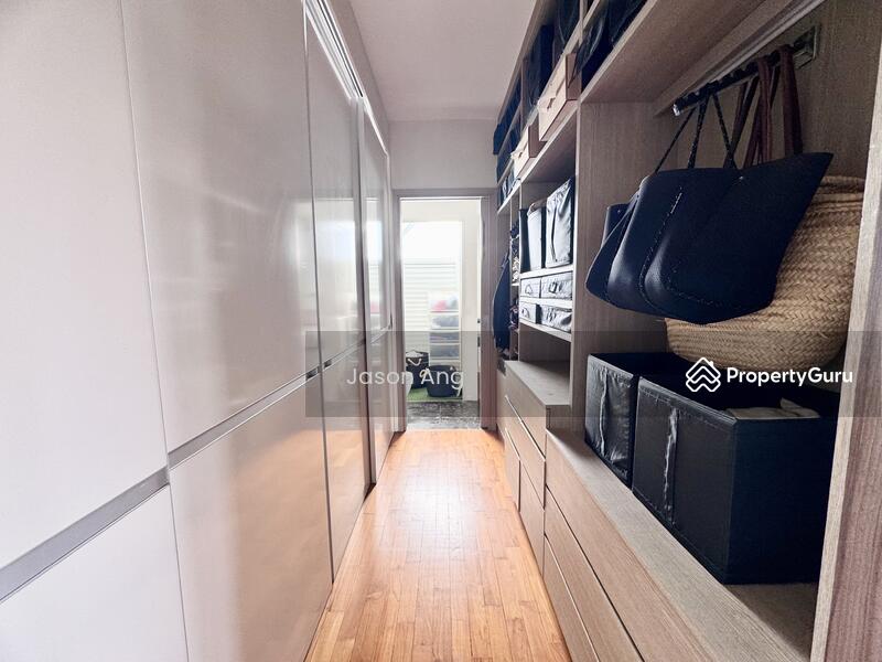 Walk in wardrobe