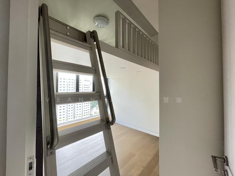 Highline Residences, 7 Kim Tian Road, 2 Bedrooms, 700 sqft, Condominium For Rent, by Veann Lee 李慧瑜, 21705023 - Built in loft in Master Bedroom - Floor to Loft ceiling is 2M - PropertyGuru.com.sg