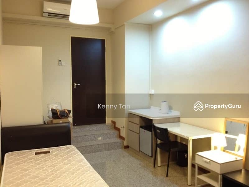 For Rent - Lakepoint Condo