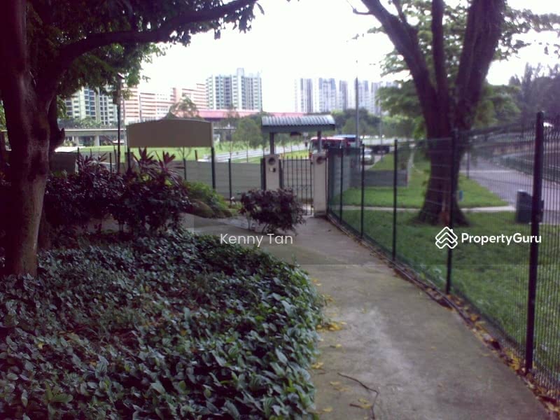 For Rent - Lakepoint Condo