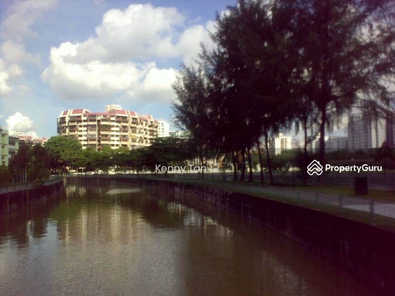 For Rent - Lakepoint Condo