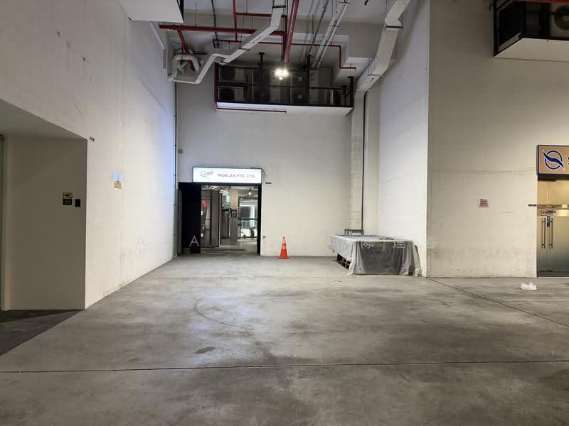 Oxley BizHub, 61 Ubi Road 1, Eunos / Geylang / Paya Lebar, 2,691 sqft, Light Industrial (B1) For Sale, by Tara Ting 陈莲香, 21708173 - Entrance - CommercialGuru.com.sg