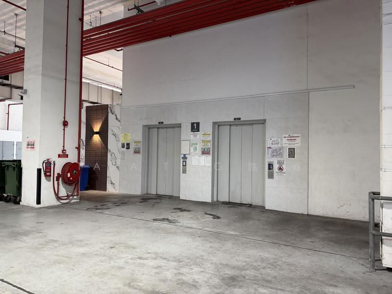 Oxley BizHub, 61 Ubi Road 1, Eunos / Geylang / Paya Lebar, 2,691 sqft, Light Industrial (B1) For Sale, by Tara Ting 陈莲香, 21708173 - Corridor - CommercialGuru.com.sg