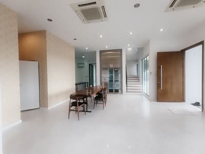 For Rent - Sea View Detached House Near Punggol Coast MRT