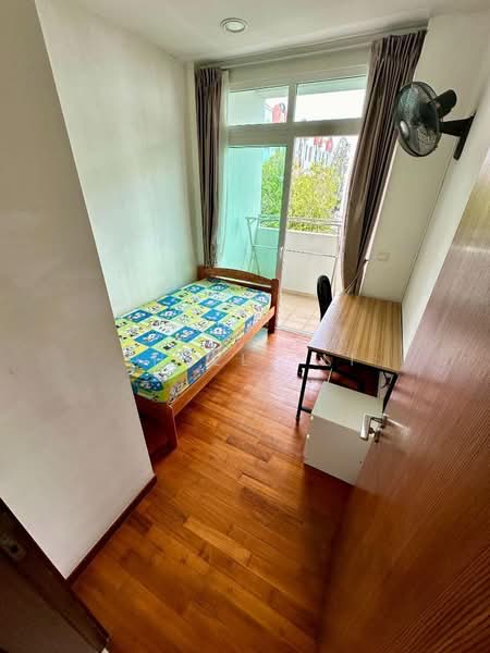 East Village, 430 Upper Changi Road, 3 Bedrooms, 1,668 sqft, Condominium For Rent, by Shelly Li, 21721379 - PropertyGuru.com.sg