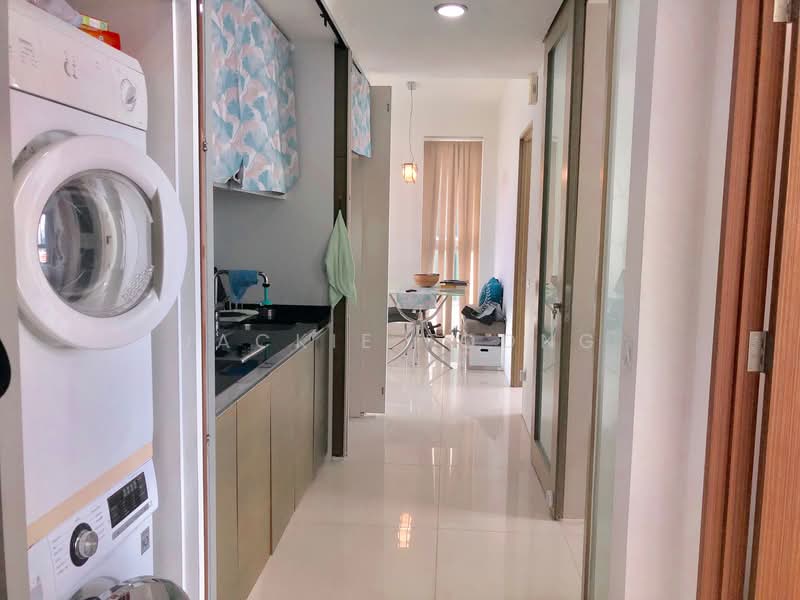 Citylights, 80 Jellicoe Road, 2 Bedrooms, 678 sqft, Condominium For Sale, by Jackie Foong, 21722404 - Open kitchen concept with built-in enclosed cabinet - PropertyGuru.com.sg