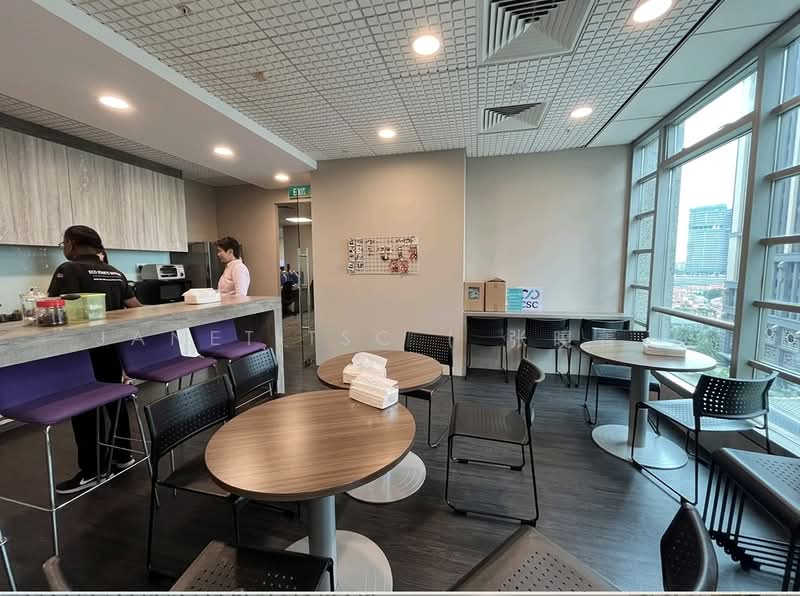 Bugis Junction Towers, 230 Victoria Street, 3,713 sqft, Office For Rent, by Janet Tsc ( 张曉菁 ), 21725511 - CommercialGuru.com.sg