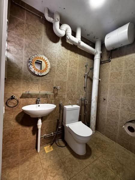 747 Pasir Ris Street 71, 747 Pasir Ris Street 71, Pasir Ris / Tampines, 3 Bedrooms, 1,356 sqft, HDB Flat For Rent, by Elwyn Gerard, 21731153 - Bathroom - PropertyGuru.com.sg