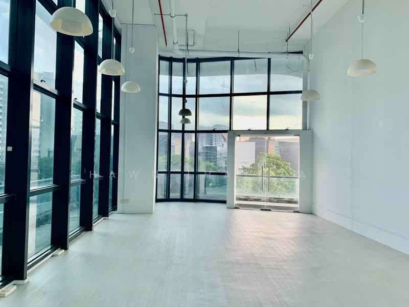 Oxley BizHub, 61 Ubi Road 1, 1,109 sqft, Light Industrial (B1) For Rent, by Shawn Thayalan, 21733674 - CommercialGuru.com.sg