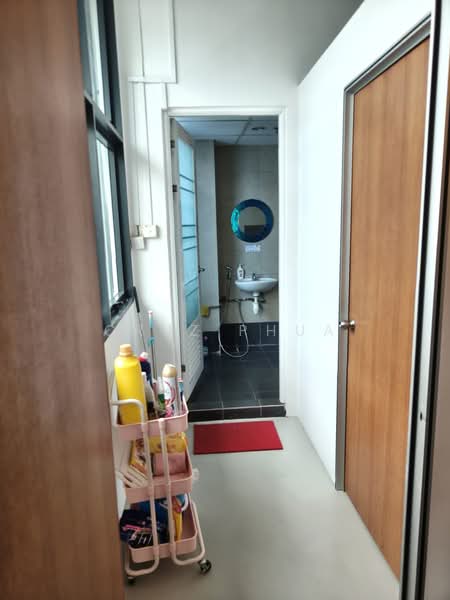 Midview City, 18 Sin Ming Lane, 930 sqft, Light Industrial (B1) For Rent, by Cruz Phua, 21733772 - CommercialGuru.com.sg