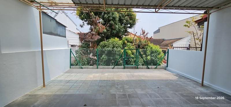 Li Hwan Drive, Hougang / Punggol / Sengkang, 3 Bedrooms, 2,000 sqft, Terraced House For Rent, by Vincent Tan, 21733950 - Exterior - PropertyGuru.com.sg