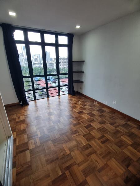 For Rent - Regal Court