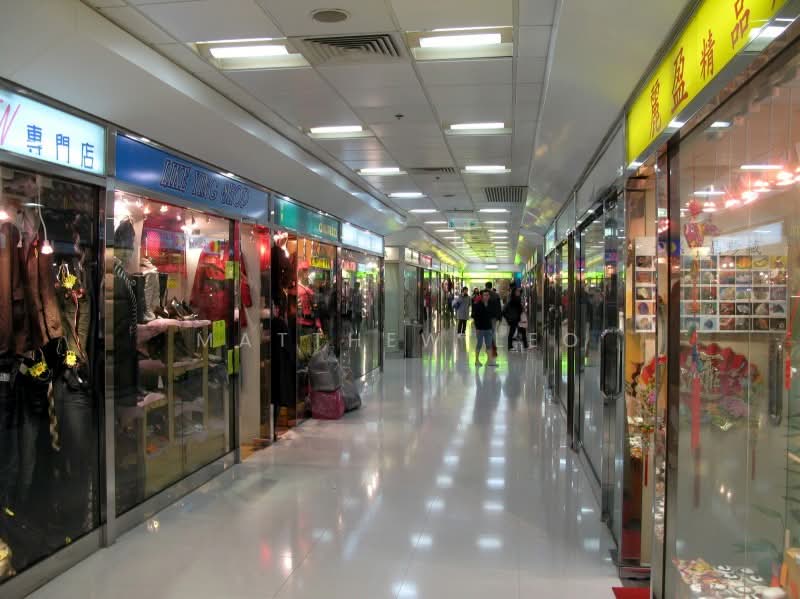 Lucky Plaza, 304 Orchard Road, 400 sqft, Mall Shop For Rent, by Matthew Leo, 21738387 - CommercialGuru.com.sg
