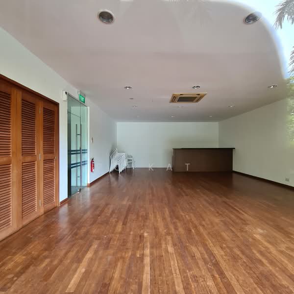 Village Tower, 35 Mount Sinai Rise, 4 Bedrooms, 2,700 sqft, Condominium For Rent, by PC Kat, 21740694 - PropertyGuru.com.sg