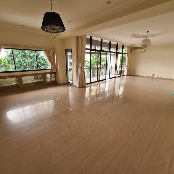 Village Tower, 35 Mount Sinai Rise, 4 Bedrooms, 2,700 sqft, Condominium For Rent, by PC Kat, 21740694 - PropertyGuru.com.sg