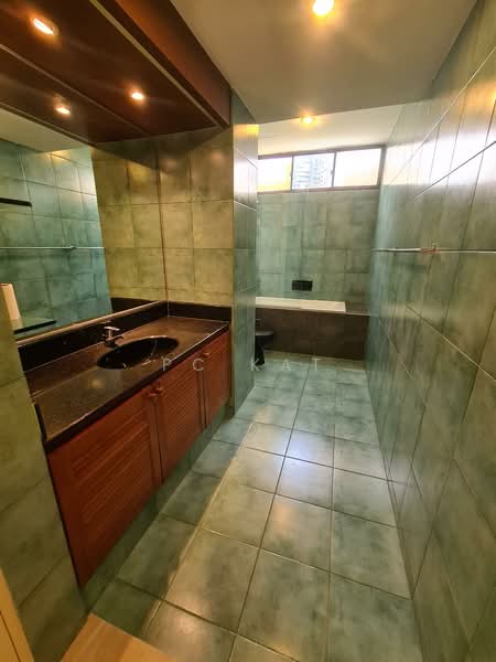 Village Tower, 35 Mount Sinai Rise, 4 Bedrooms, 2,700 sqft, Condominium For Rent, by PC Kat, 21740694 - PropertyGuru.com.sg