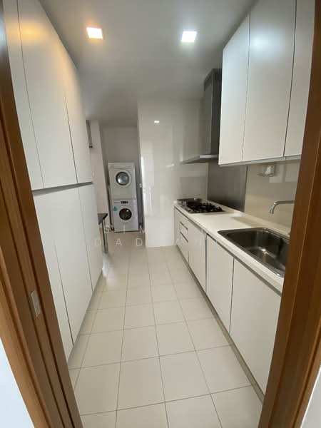 Saint Thomas Suites, 33 St Thomas Walk, 4 Bedrooms, 2,605 sqft, Condominium For Rent, by Dimpal Daryani, 21740882 - PropertyGuru.com.sg