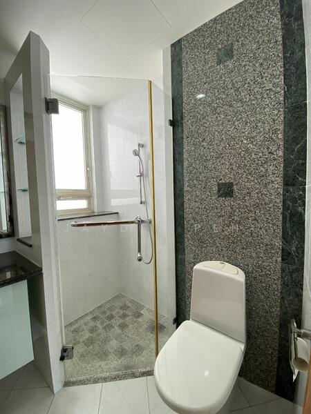 For Rent - Goldenhill Park Condo