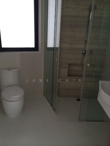 d'Leedon (Former Farrer Court), 13 Leedon Heights, 3 Bedrooms, 1,184 sqft, Condominium For Rent, by Jane Chia, 21748496 - Common bathroom - PropertyGuru.com.sg