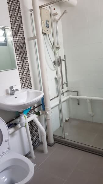 166 Bukit Batok West Avenue 8, 166 Bukit Batok West Avenue 8, 2 Bedrooms, 796 sqft, HDB Flat For Rent, by Melissa Ng S L, 21748725 - PropertyGuru.com.sg