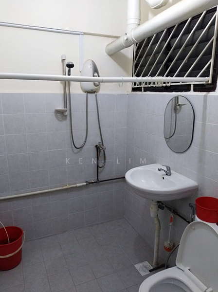 For Rent - 272 Tampines Street 22