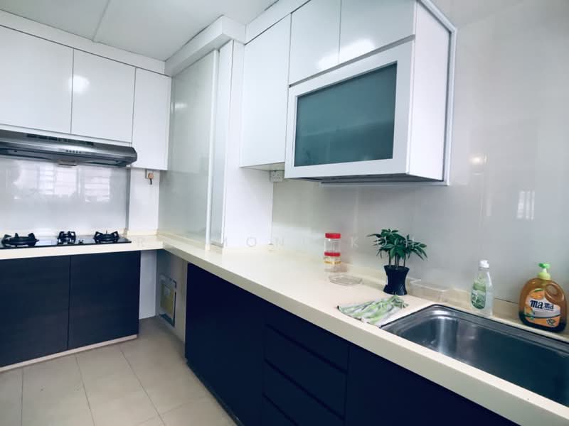 Blk 262 Tampines, Blk 262 Tampines Steet 21, 3 Bedrooms, 1,184 sqft, HDB Flat For Rent, by Raymond Koh, 21757996 - PropertyGuru.com.sg