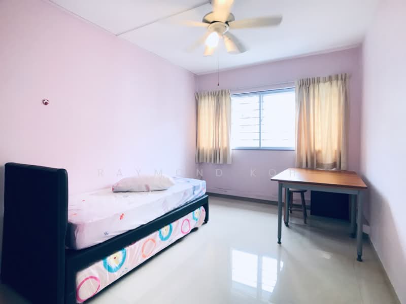 Blk 262 Tampines, Blk 262 Tampines Steet 21, 3 Bedrooms, 1,184 sqft, HDB Flat For Rent, by Raymond Koh, 21757996 - PropertyGuru.com.sg