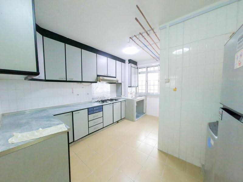 886 Tampines Street 83, 886 Tampines Street 83, Pasir Ris / Tampines, 2 Bedrooms, 1,200 sqft, HDB Flat For Rent, by Eugene Chen 陈加明, 21758066 - PropertyGuru.com.sg