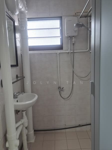 130 Kim Tian Road, 130 Kim Tian Road, 2 Bedrooms, 700 sqft, HDB Flat For Rent, by Jolyn Tan, 21766379 - PropertyGuru.com.sg