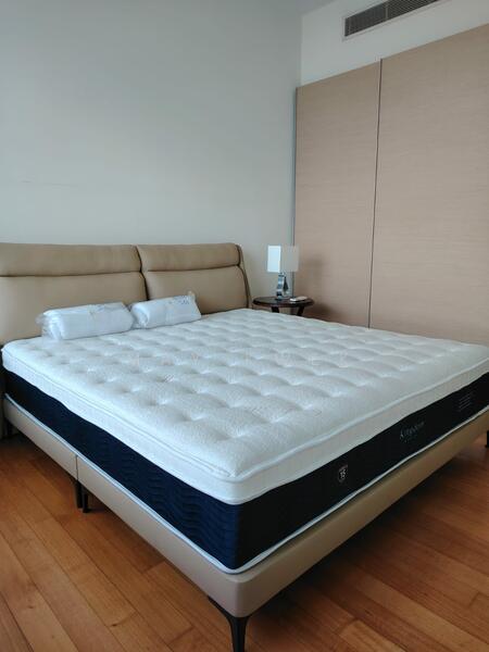 King-size Bed