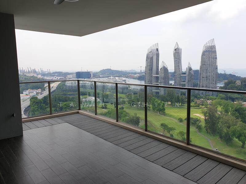 Spacious balcony that makes a nice outdoor dining area/entertainment deck