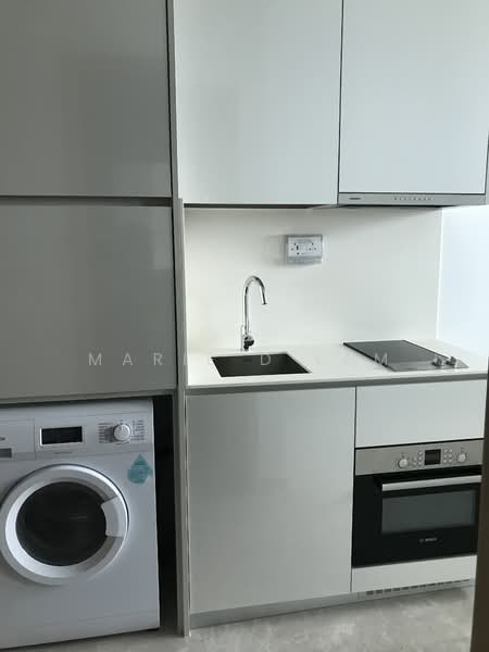 City Gate, 371 Beach Road, 2 Bedrooms, 775 sqft, Apartment For Rent, by Marie D Lam, 21774062 - Smaller 1 bedroom kitchenette  - PropertyGuru.com.sg